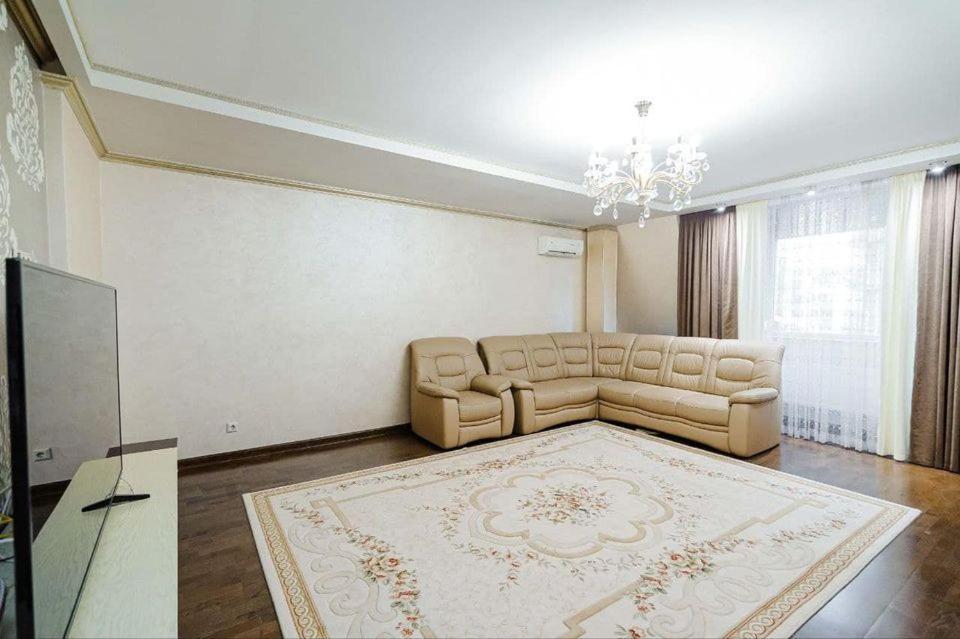 Cathedral Park And Pedestrian Zone Ultracentral Cozy Apartment In Κισινάου Εξωτερικό φωτογραφία